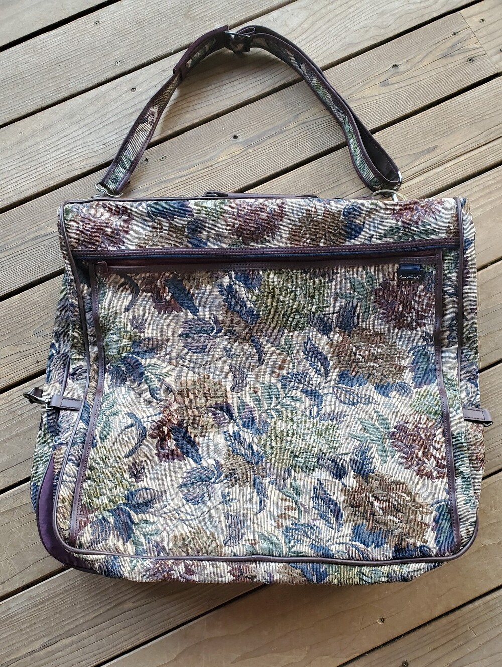 Vintage 80s/90s Floral Tapestry Gloria Vanderbilt Garment Bag